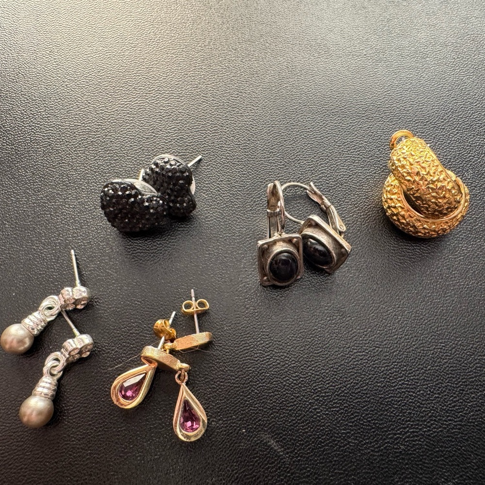 This is 5 pairs of costume earrings